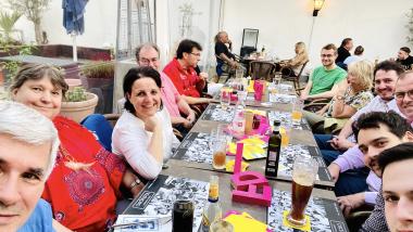 Gesellige und austauschende Runde ...